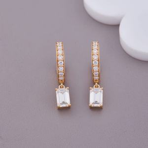 SHIVPATH 14K Oro sólido Lujosos pendientes de aro de diamante de moissanita Estilo vintage con deslumbrante CORTE DE baguette Ético elegante - Product Image 2