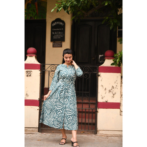 Robes mi-longues élégantes A-Line pour femmes coupe chic et confortable avec des détails élégants pour un usage quotidien ou des occasions spéciales - Product Image 1