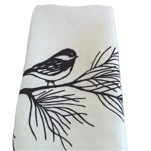 आकर्षक पक्षी डिजाइन मुद्रित रसोई तौलिया 100% सूती धागे रंगे कपड़े टिकाऊ पुनः प्रयोज्य उच्च गुणवत्ता