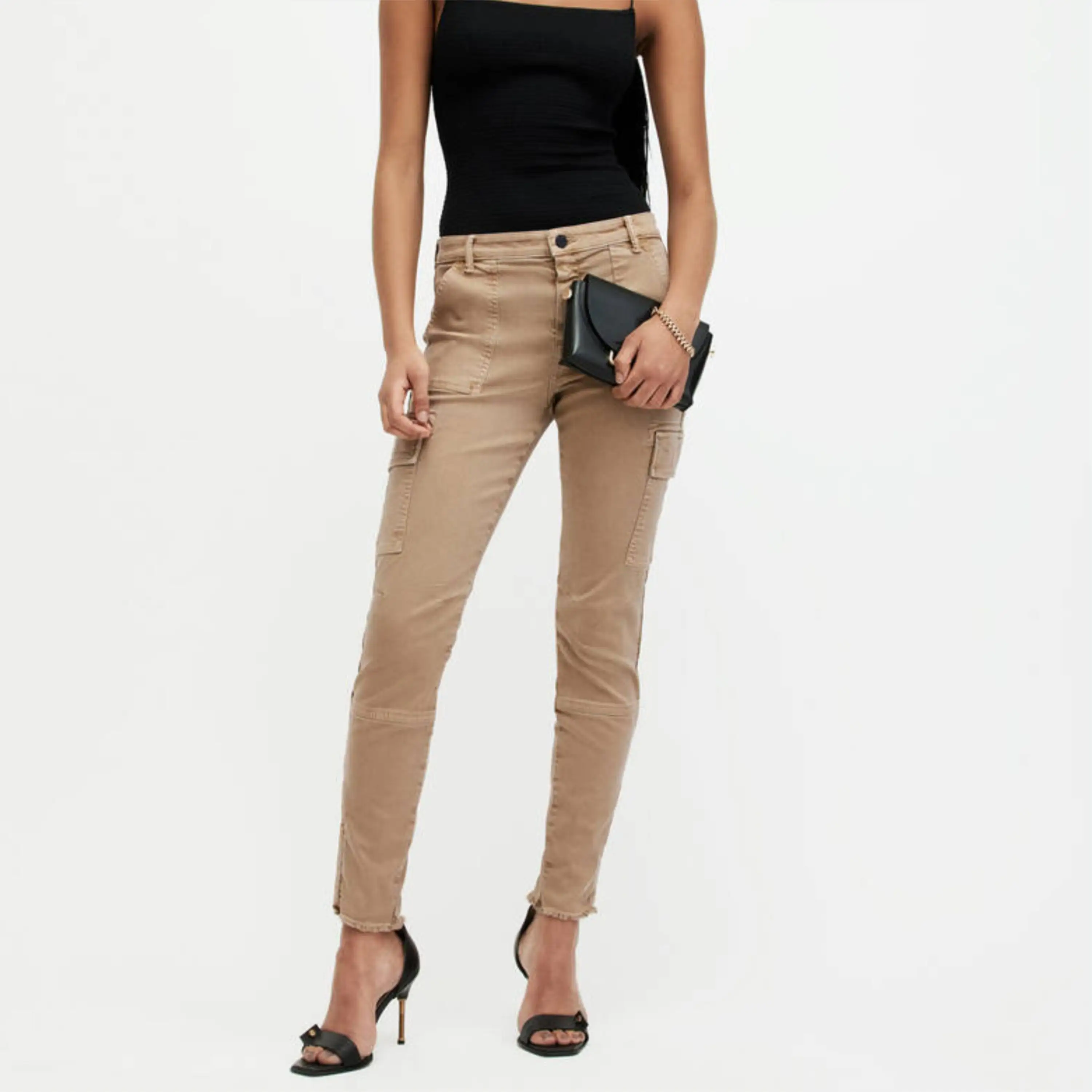 سراويل جينز نسائية ذات جودة ممتازة ذات ساق واسعة من قماش الدنيم ذات تصميم أنيق وسحاب من قماش الدنيم ذو الطي سراويل نسائية تصدير بسعر رخيص
