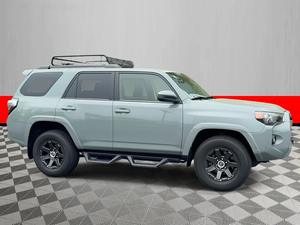 ประหยัดน้ำมัน โตโยต้า 4-Runner ปี 2023 พวงมาลัยซ้าย - Product Image 2