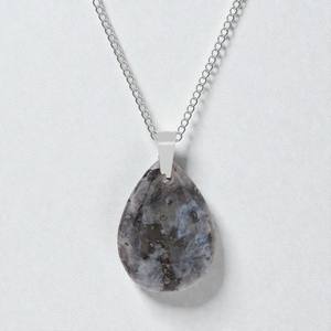 Collier avec pendentif en argent sterling 925 et pierre précieuse naturelle Larvikite - Bijoux faits à la main par un fournisseur - Product Image 1