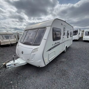 Mini caravana Swift Archway para 4 personas con cama fija y 4 camas individuales - Product Image 1