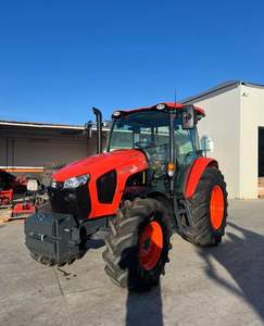 Tracteur agricole Kubota à roues avec moteur diesel puissant et fiable - Product Image 2