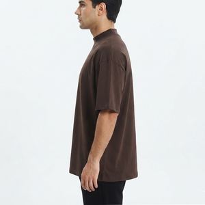 Camiseta de algodón de punto teñida lisa de manga corta con cuello redondo oversize para hombre, ajuste casual, longitud regular, ecológica - Product Image 3