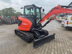 Alquiler de Miniexcavadora Kubota U50-5 de 5T, con orugas limpias, peso operativo de 40 toneladas, bomba hidráulica Liyuan y componentes de caja de cambios de alta calidad. - Product Image 4