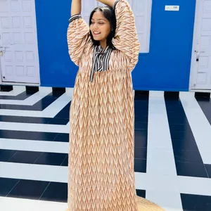 विंटेज पुष्प लंबी पोशाकें विंटेज जिप्सी हिप्पी महिला नई आगमन कपास सामग्री हल्के वजन की पोशाक भारतीय एक टुकड़ा पोशाक