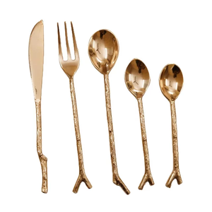 Juego de Cubiertos de Acero Inoxidable de Cinco Piezas de Primera Calidad en Oro Rosa, Mangos de Metal, Diseño Moderno, Apto para Lavavajillas, Cubiertos Duraderos - Product Image 3