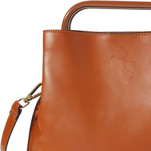 Sacs à bandoulière décontractés de grande taille en cuir véritable de haute qualité pour femmes avec fermeture éclair et ouverture, design unique et tendance - Product Image 4