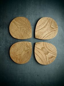 Posavasos de piedra de madera rústica hechos a mano con detalles de grano crudo Estilo clásico para espacios de vida elegantes que complementan interiores acogedores - Product Image 2