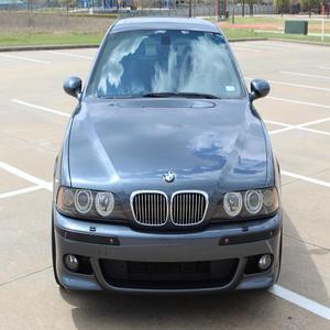 USADO LHD/RHD 2001 B M W M5 - Product Image 1
