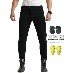 Jeans de motard de protection moto pour hommes noirs avec genouillères et coussinets de hanche respirants et à séchage rapide pour le confort de conduite - Product Image 1
