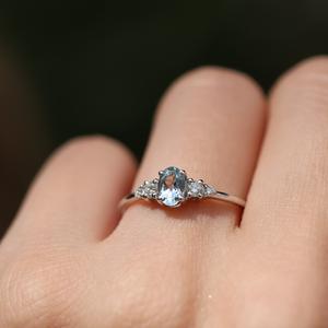 9x7mm ovale coupe Aqua bleu CZ bague de fiançailles | Dainty trois pierres bague de mariage femmes | 925 argent bande anniversaire bijoux - Product Image 5