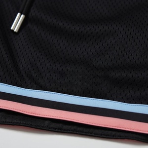 Shorts de basket-ball personnalisés haut de gamme, logo frontal, grande taille, respirant, broderie, maille polyester, qualité supérieure, vierge - Product Image 3