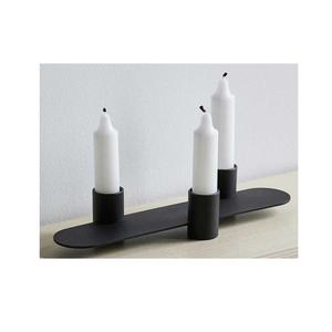 Porte-bougie décoratif en métal avec des détails complexes qui rehaussent les atmosphères chaleureuses et les intérieurs élégants - Product Image 2