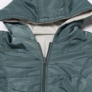 Chaqueta bomber acolchada para mujer a precios de fábrica OEM, chaquetas informales para mujer, abrigos transpirables hechos en Pakistán - Product Image 5