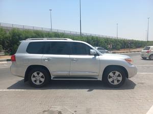 Toyota Land Cruiser 4.0 V6 AWD con Asientos de Cuero - Product Image 3