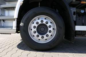 DAF CF 410 6X2 / BOX /6,5M 2015 - Product Image 2