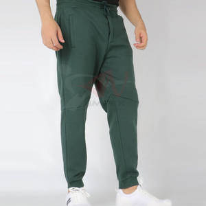 Pantalons de survêtement pour hommes très demandés avec un matériau durable et un design extensible pour le fitness et l'utilisation en plein air - Product Image 2