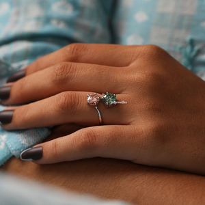 2TCW Bague de fiançailles ronde en diamant à deux pierres pour femme Bague luxueuse en platine avec certificat IGI - Product Image 6