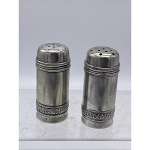 Hecho de acero inoxidable Sal Pimienta Tarro Diseño elegante Mesa de metal Salero Pimentero para cocina Sal Negro Pimentero - Product Image 5