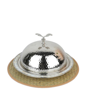 Présentoir à gâteau en métal à finition dorée en relief Présentoir à gâteau de luxe pour mariage et fêtes Plateau à dessert Support à gâteau en métal - Product Image 3