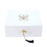 Luxe rechthoekige ketting groothandel sieradenverpakkingsset cadeaudoos gouden logo ontwerp wit geschilderde houten dozen fluwelen voering