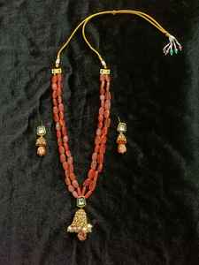 Conjunto Mala de collar de perlas largas chapadas en oro de fabricante indio para niñas y mujeres cadenas con cuentas estilo religioso para fiestas - Product Image 2