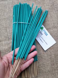 Bâtons d'encens faits à la main multicolores du Vietnam, parfum doux, bois sûr, faible fumée, usage religieux, toutes saisons, personnalisable, marque STASA - Product Image 3