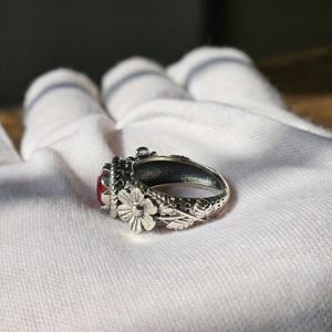 Bague en argent sterling avec fleur en rubis pour fiançailles, mariage, fête et anniversaire - Style religieux - Product Image 3