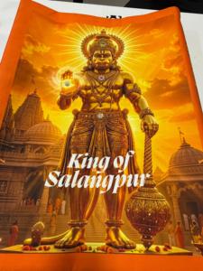 สมุดโชว์ผลงาน Hanuman Chalisa พร้อมขาตั้ง ผ้าโพลีเอสเตอร์ 100% พิมพ์ลายดิจิทัล ประดับด้วยลูกปัดเพชร - Product Image 3