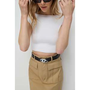 Chemisier basique dos nu avec logo frontal, coupe courte décontractée, 100 % polyester, manches courtes - Product Image 5