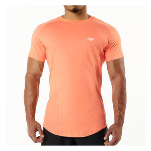 Camiseta de compresión Athletic Gym Fit para hombres con logotipo personalizado y diseño de ajuste muscular de secado rápido - Product Image 1