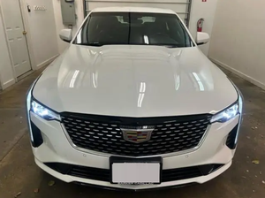 Seminuevo Clean 2024 Cadill-ac CT4 Premium Luxury - Product Image 2