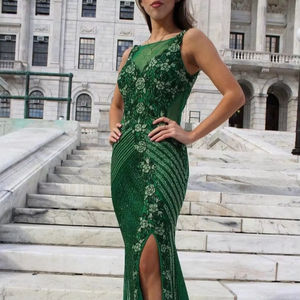 ชุดราตรียาวเต็มรูปแบบหรูหราสำหรับผู้หญิงชุดราตรีประดับลูกปัดไข่มุกปักลายตาข่ายโพลีระบายอากาศได้ดี - Product Image 1