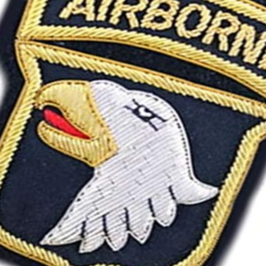 Badges d'uniforme pour hommes de qualité supérieure, broderie personnalisée faite à la main, badges d'uniforme, blazer en bullion, badges de qualité, service OEM - Product Image 2