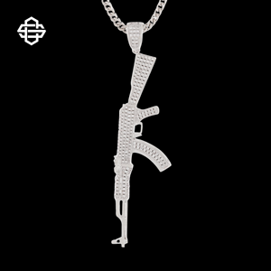 Collar de Moda Hip Hop con Colgante de Rifle de Asalto AK-47 con Incrustaciones de Circonitas Cúbicas Plateadas para Hombre - Product Image 3