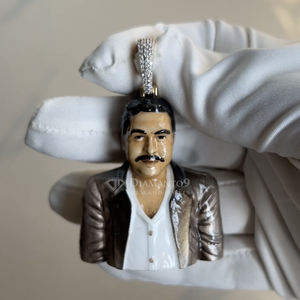 Pendentif Visage 3D Personnalisé Meilleure Vente Charme Moissanite Or 10K Rond Taille Brillante VVS2 Cadeau Bijouterie Exquis pour les Femmes - Product Image 5