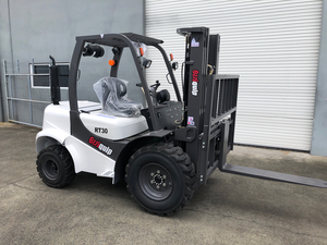 Chariot élévateur CAT DP18N d'occasion 2-5 tonnes Diesel/Gaz/GPL/Électrique avec moteur de pompe et roulement - Prix avantageux - Product Image 5