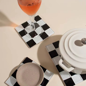 Sous-verre en mosaïque de verre à carreaux noir et blanc, carré, résistant à la chaleur, pour la table, la cuisine, le bar, vente en gros, fournisseur d'usine - Product Image 1