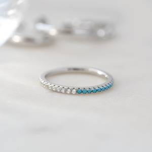 Anillo turquesa Eternity Band Anillo delicado Plata de Ley 925 Chapado en oro de 14 quilates Regalo de la banda de boda para ella - Product Image 2