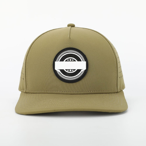Casquette de baseball de golf de performance perforée à trous, écusson en caoutchouc personnalisé, étanche, séchage rapide, 5 panneaux, vente en gros - Product Image 1