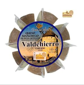 Valdehierro D.O. Queso Manchego Curado en Cuñas, Leche de Oveja Cruda, 37% de Grasa, Caja/Bolsa a Granel, Listo para Comer, 390 g - Product Image 2