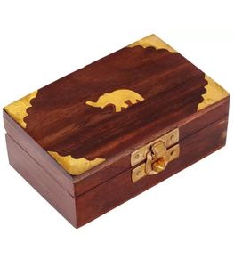 Boîte en résine et bois avec motif floral, article tendance incontournable ici - Product Image 2