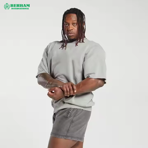 Ensembles d'été pour hommes T-shirts à manches courtes Shorts à jambes larges Costumes deux pièces Mince Respirant Homme Casual Loose Shorts and Shirts Sets - Product Image 2