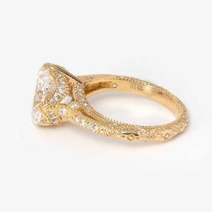 Anillo de compromiso de diamantes de corte de mina antigua grabado hecho a mano de 14K, anillo de bodas de cojín antiguo para mujer - Product Image 4