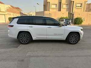 แกรนด์เชอโรกี V6 4.5L ปี 2024 เกียร์อัตโนมัติ เบาะหนัง หลังคาพาโนรามา กล้องมองหลัง 360 องศา มือสอง สภาพดี - Product Image 4