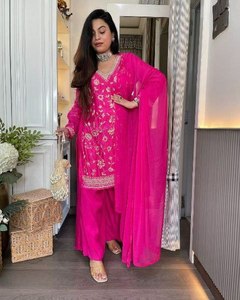 Conjunto de Salwar y Dupatta de Diseño Moderno Inspirado en Bollywood, Hecho a Mano, en Colores Vivos, Colección de Kurta al por Mayor - Product Image 3