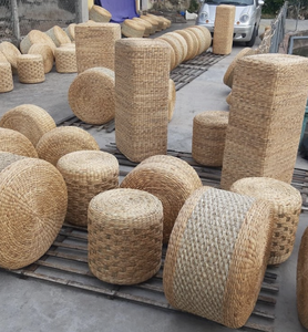 Coussin artisanal en jacinthe d'eau offrant une amélioration fonctionnelle de l'assise avec une construction tissée durable en provenance du Vietnam - Product Image 1