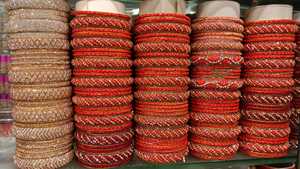 Designer Kundan Latkan Bangles Bijoux de travail en pierre élégants pour vêtements traditionnels et décontractés Meilleur prix garanti - Product Image 2